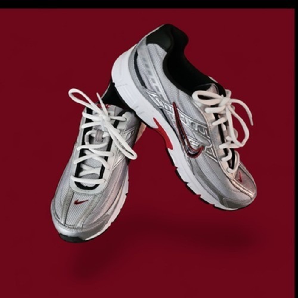 NWOT Men's Nike Initiator Sneakers Silver Red Size 9.5 Red Silver Grey - Picture 2 of 10